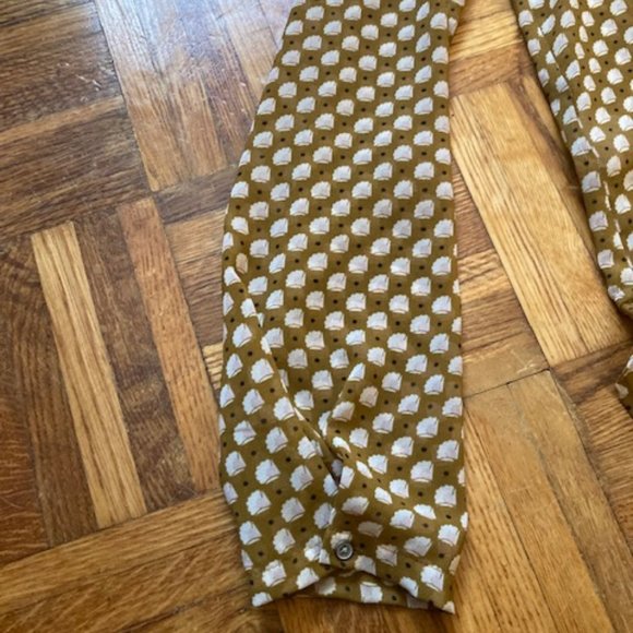 Ann Taylor Loft Tan and White Patterned Flowy Long sleeve Blouse Size Small - Picture 4 of 8